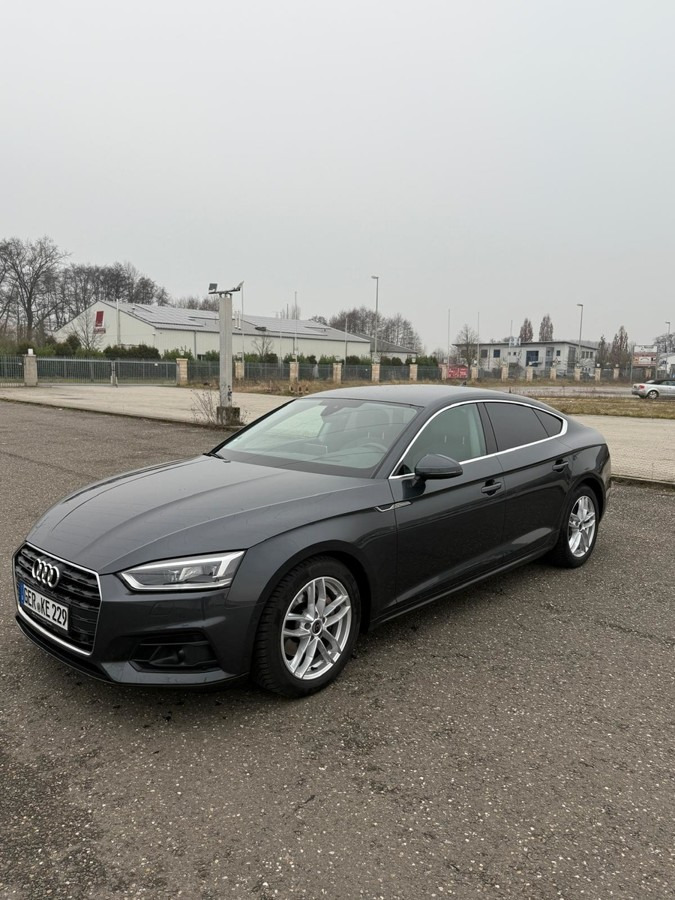 AUDI A5 Sportback (Typ F5) 2.0 TDI Schräghecklimousin - Vieglā automašīna: foto 1 AUDI A5 Sportback (Typ F5) 2.0 TDI Schräghecklimousin - Vieglā automašīna: foto 1