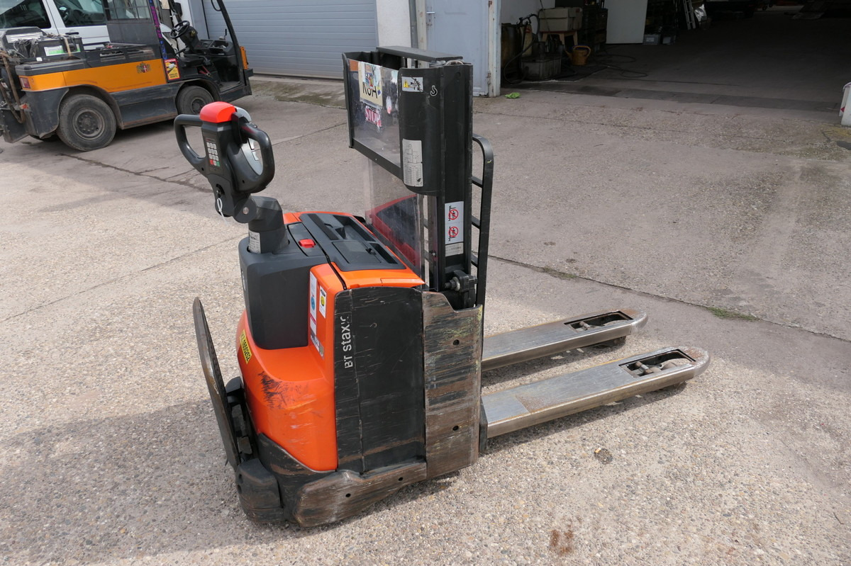 BT SWE 200D Batterie 28/2023 - Rokas palešu ratiņi: foto 3 BT SWE 200D Batterie 28/2023 - Rokas palešu ratiņi: foto 3