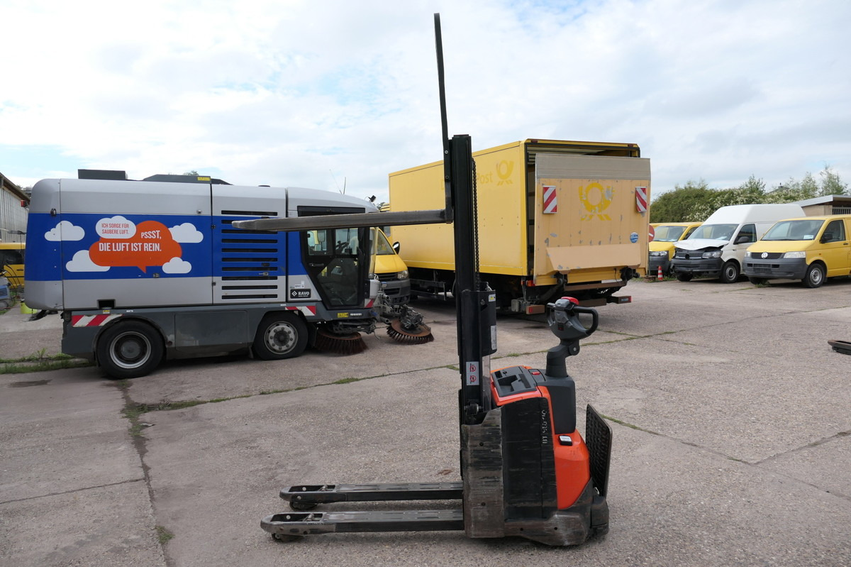 BT SWE 200D Batterie 28/2023 - Rokas palešu ratiņi: foto 2 BT SWE 200D Batterie 28/2023 - Rokas palešu ratiņi: foto 2