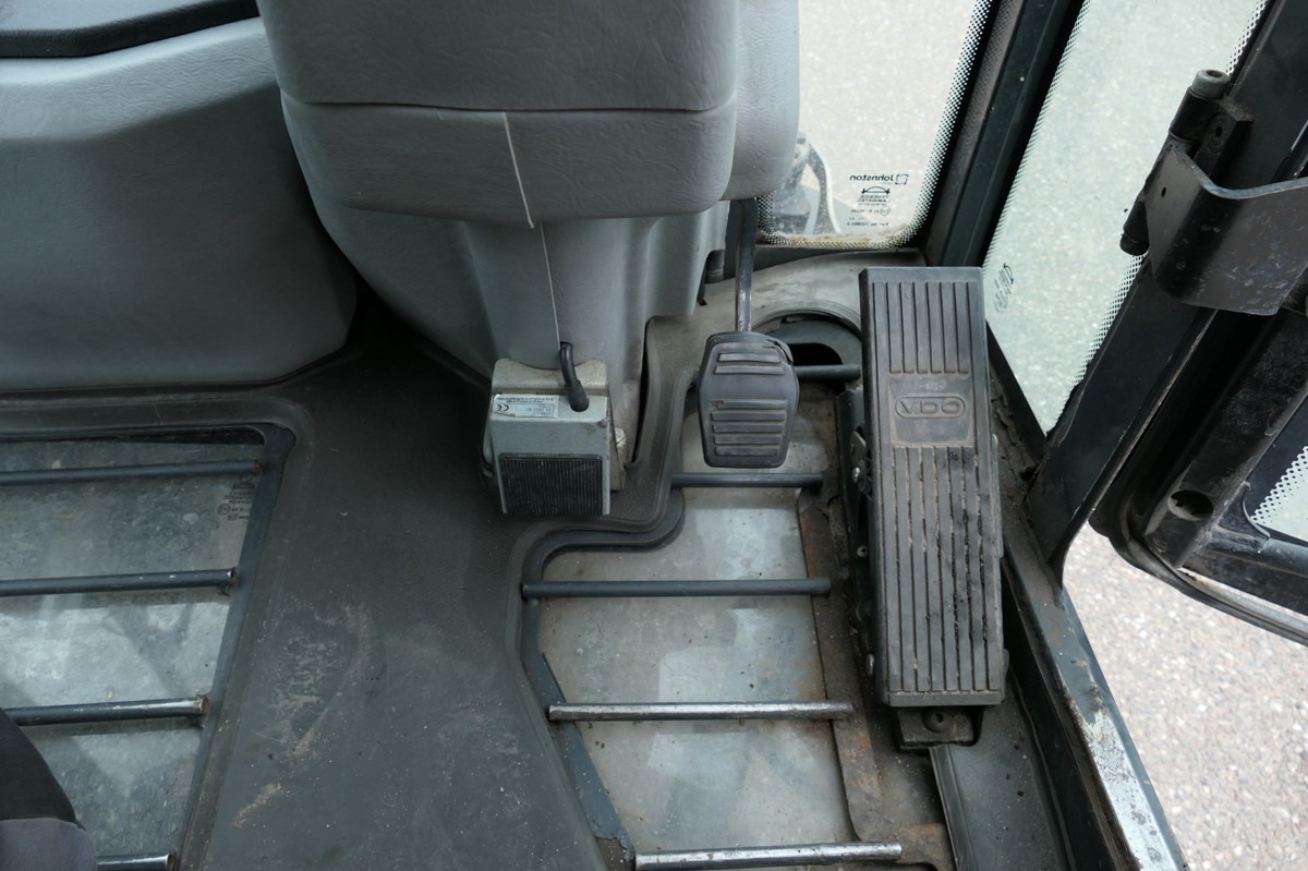 Ielu tīrīšanas mašīna CN200 Sweeper: foto 18