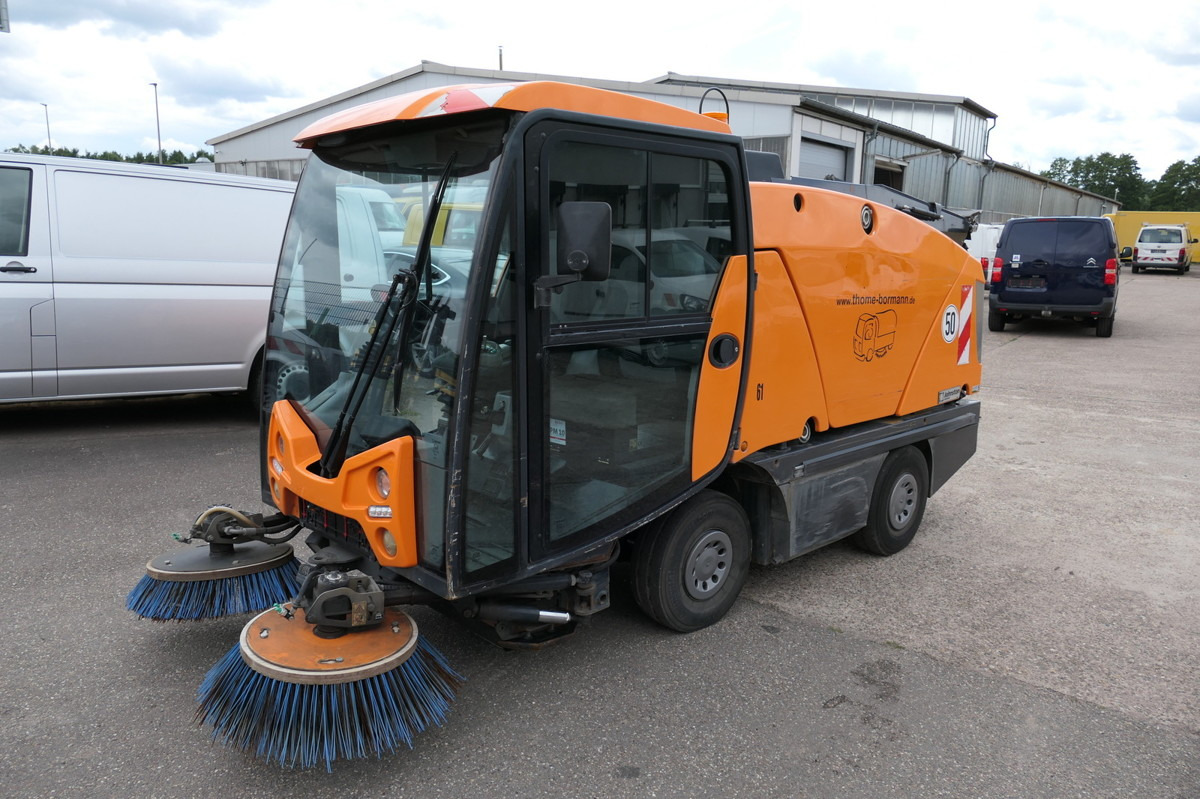 CN200 Sweeper - Ielu tīrīšanas mašīna: foto 1 CN200 Sweeper - Ielu tīrīšanas mašīna: foto 1