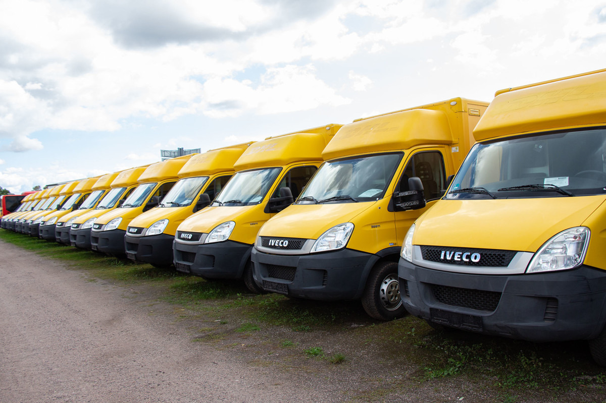 IVECO Daily 35 S11 C30C AUTOMATIK KAMERA MAXI Regale D - Furgons ar slēgtā virsbūve: foto 1 IVECO Daily 35 S11 C30C AUTOMATIK KAMERA MAXI Regale D - Furgons ar slēgtā virsbūve: foto 1