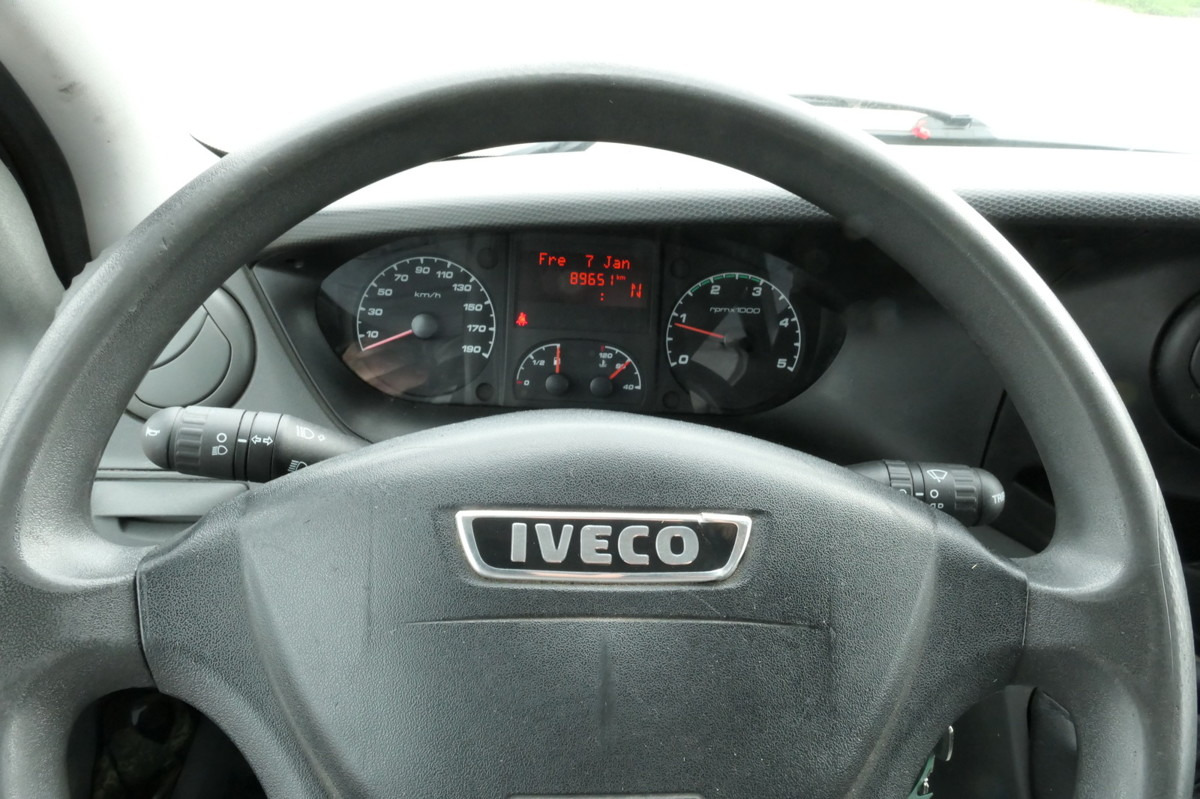 Furgons ar slēgtā virsbūve IVECO Daily 35 S11 C30C AUTOMATIK KAMERA Regale LUFT D: foto 11