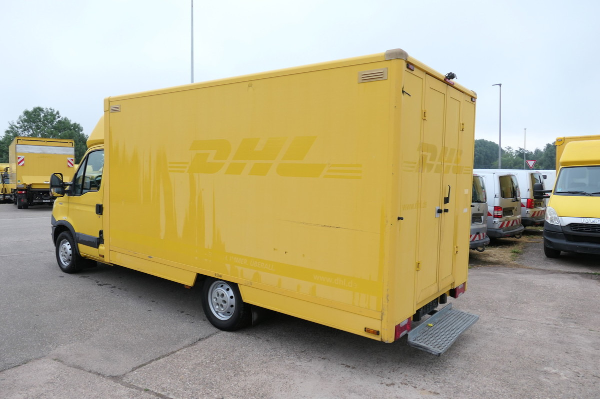 IVECO Daily 35 S11 C30C AUTOMATIK KAMERA Regale LUFT D - Furgons ar slēgtā virsbūve: foto 4 IVECO Daily 35 S11 C30C AUTOMATIK KAMERA Regale LUFT D - Furgons ar slēgtā virsbūve: foto 4