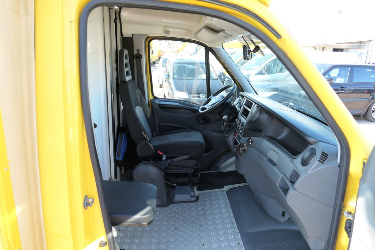 IVECO Daily 35 S11 C30C AUTOMATIK KAMERA Regale LUFT D - Furgons ar slēgtā virsbūve: foto 5 IVECO Daily 35 S11 C30C AUTOMATIK KAMERA Regale LUFT D - Furgons ar slēgtā virsbūve: foto 5