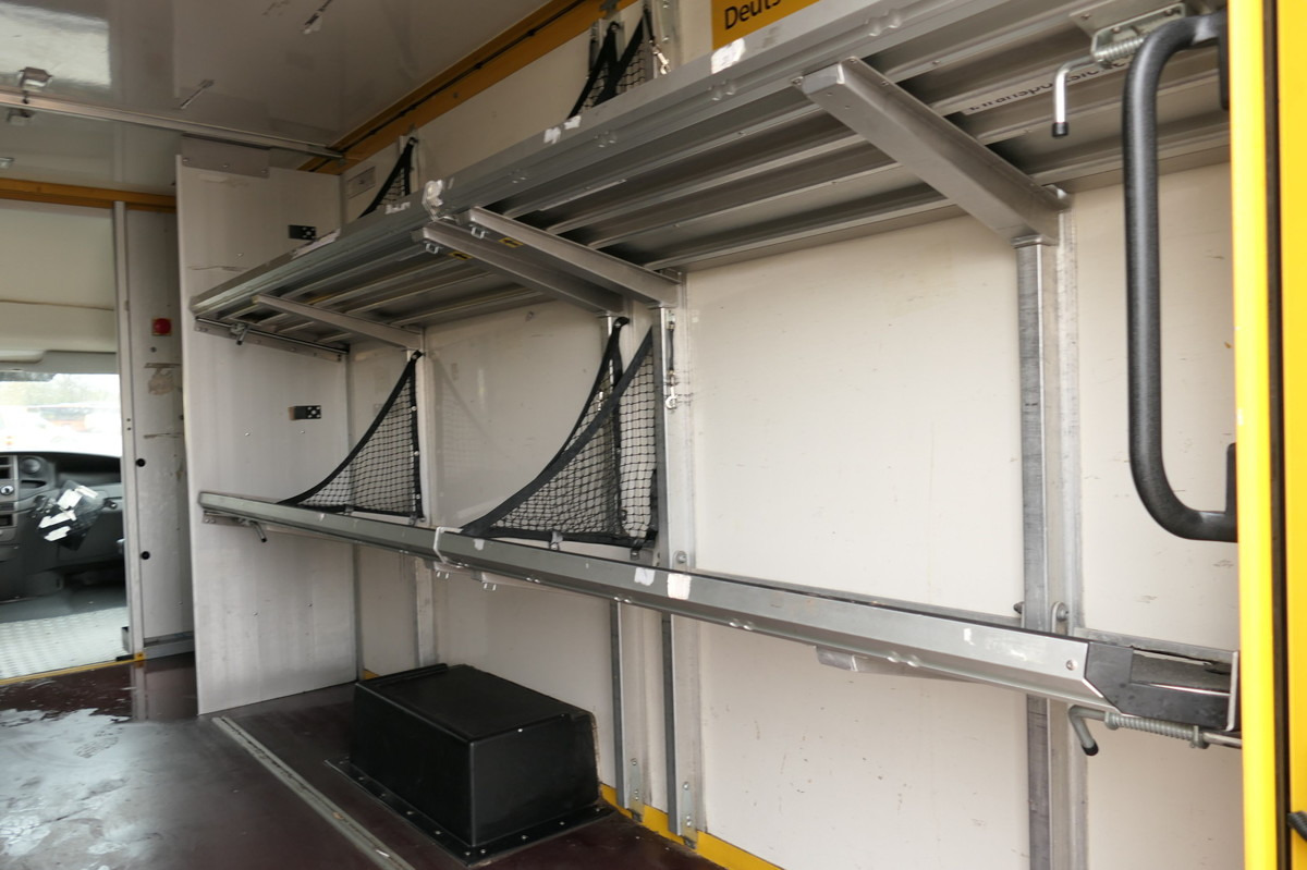 Furgons ar slēgtā virsbūve IVECO Daily 35 S11 C30C AUTOMATIK KAMERA Regale LUFT D: foto 7