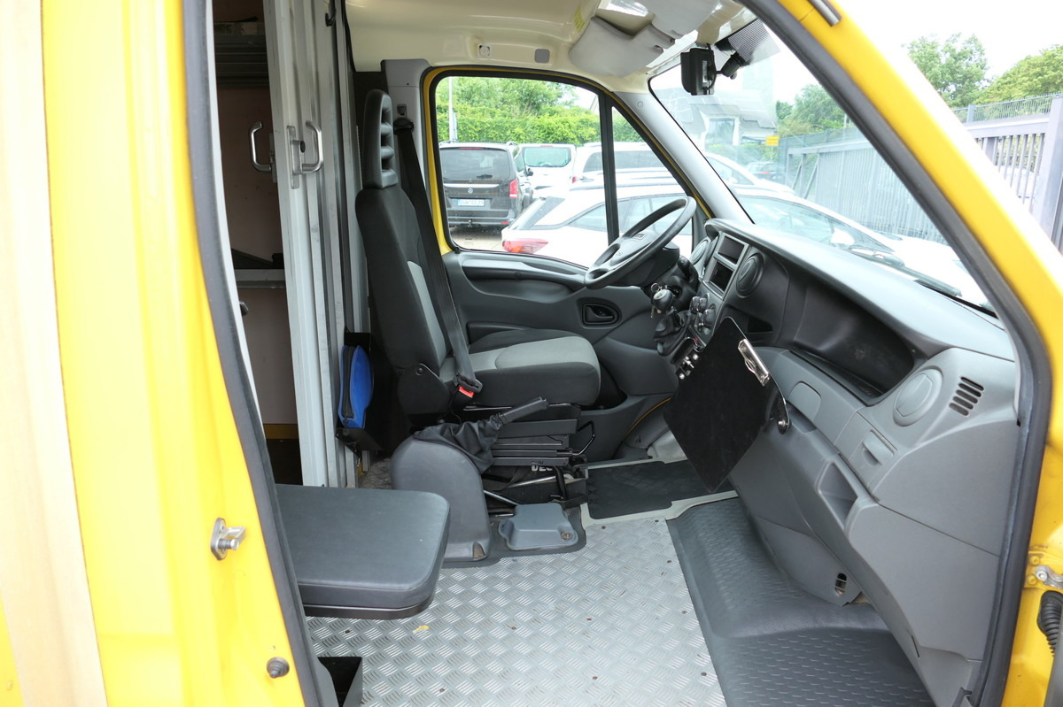 IVECO Daily 35 S11 C30C AUTOMATIK KAMERA Regale LUFT D - Furgons ar slēgtā virsbūve: foto 5 IVECO Daily 35 S11 C30C AUTOMATIK KAMERA Regale LUFT D - Furgons ar slēgtā virsbūve: foto 5