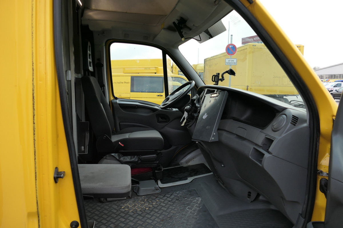 IVECO Daily 35 S11 C30C KURZ AUTOMATIK KAMERA Regale L - Furgons ar slēgtā virsbūve: foto 5 IVECO Daily 35 S11 C30C KURZ AUTOMATIK KAMERA Regale L - Furgons ar slēgtā virsbūve: foto 5