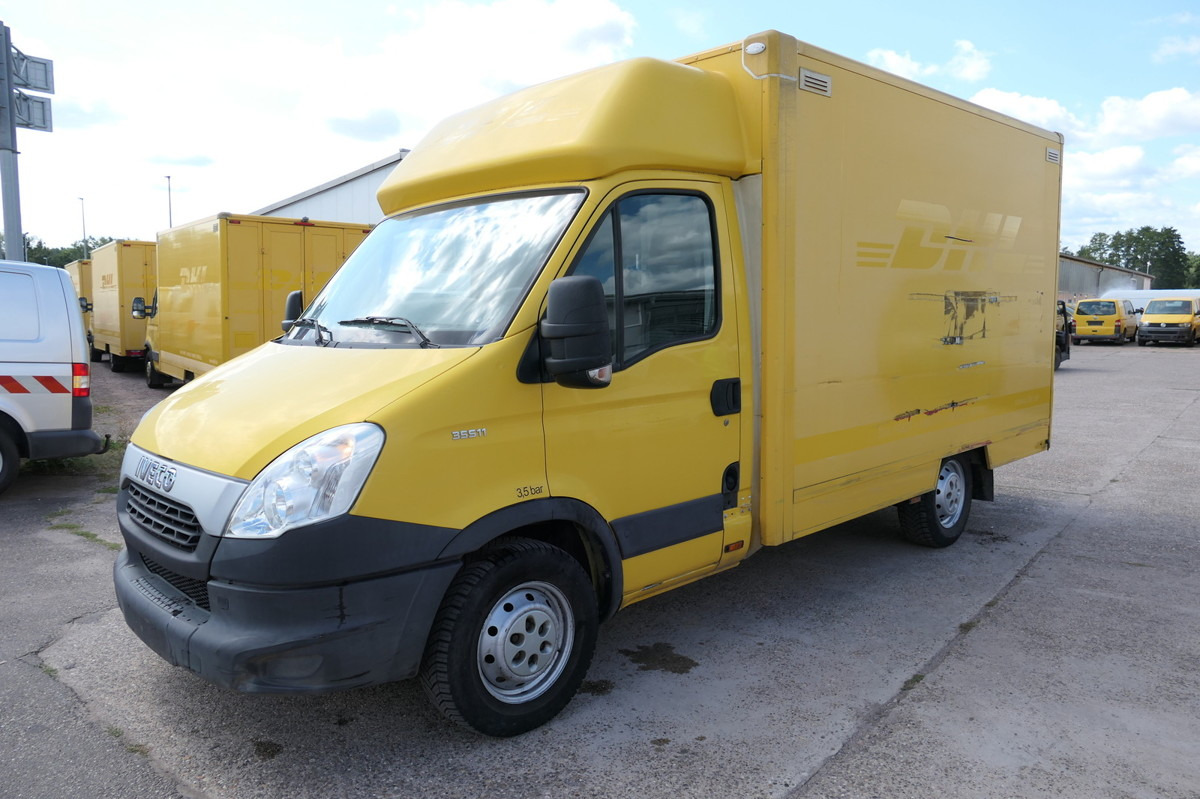 IVECO Daily 35 S11 C30C KURZ AUTOMATIK KAMERA Regale L - Furgons ar slēgtā virsbūve: foto 1 IVECO Daily 35 S11 C30C KURZ AUTOMATIK KAMERA Regale L - Furgons ar slēgtā virsbūve: foto 1