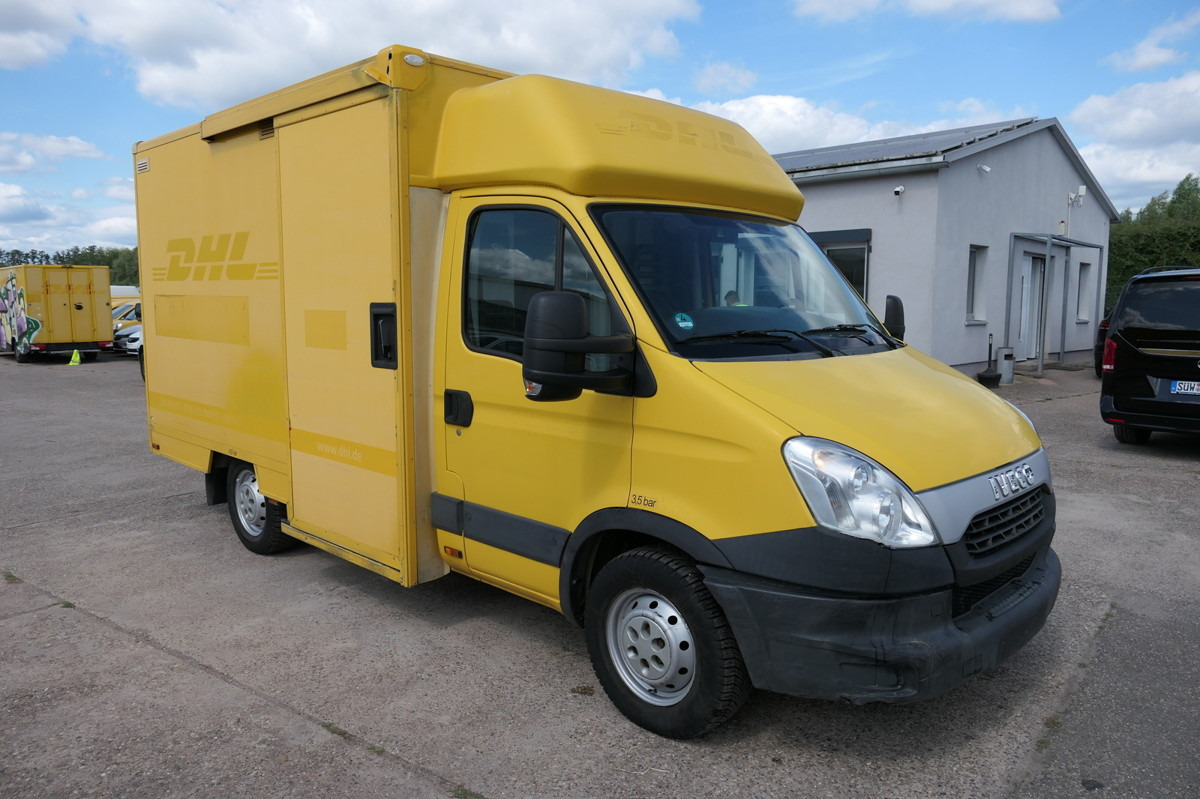 IVECO Daily 35 S11 C30C KURZ AUTOMATIK KAMERA Regale L - Furgons ar slēgtā virsbūve: foto 2 IVECO Daily 35 S11 C30C KURZ AUTOMATIK KAMERA Regale L - Furgons ar slēgtā virsbūve: foto 2