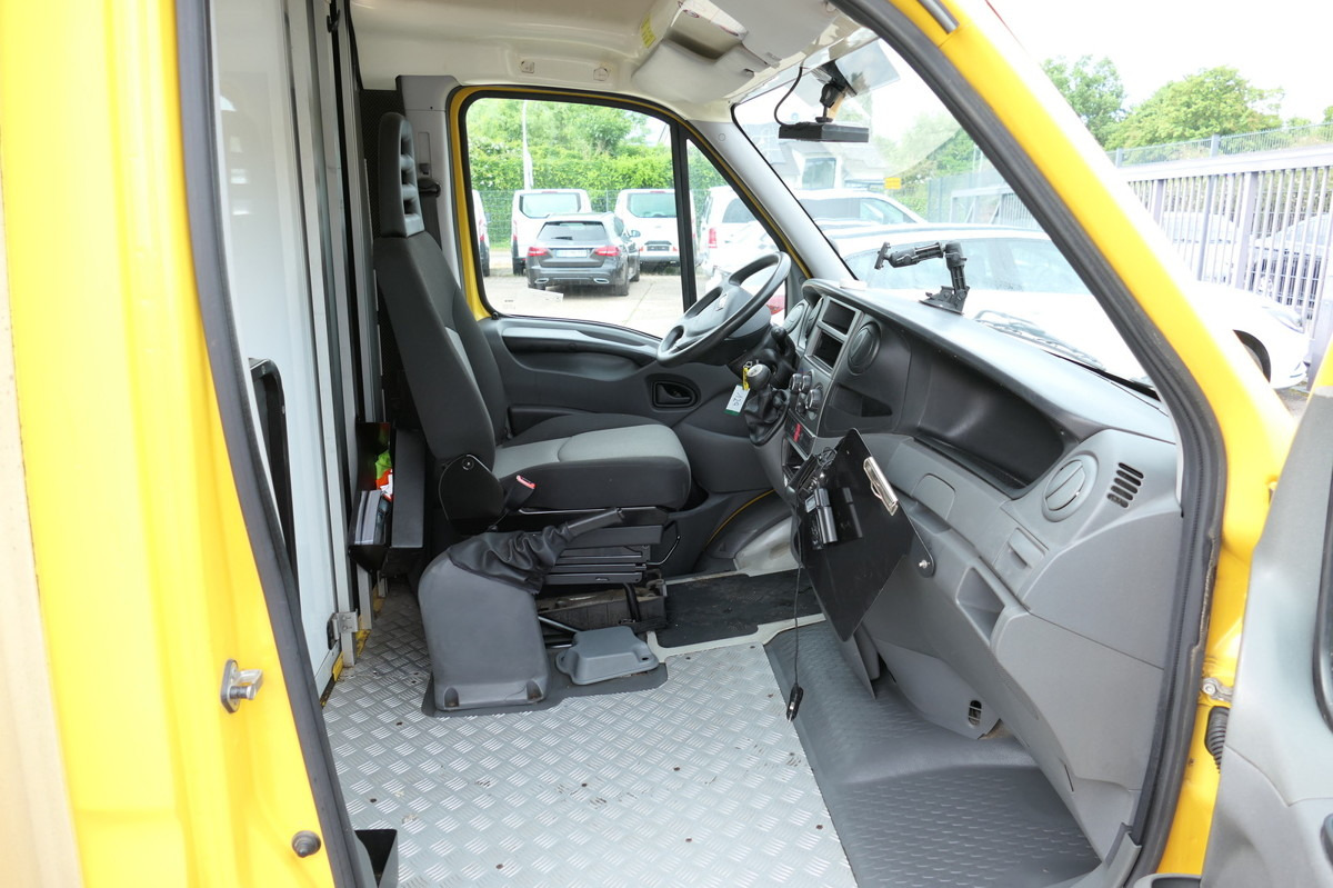 IVECO Daily 35 S11 C30C Kurz AUTOMATIK KAMERA Regale L - Furgons ar slēgtā virsbūve: foto 5 IVECO Daily 35 S11 C30C Kurz AUTOMATIK KAMERA Regale L - Furgons ar slēgtā virsbūve: foto 5