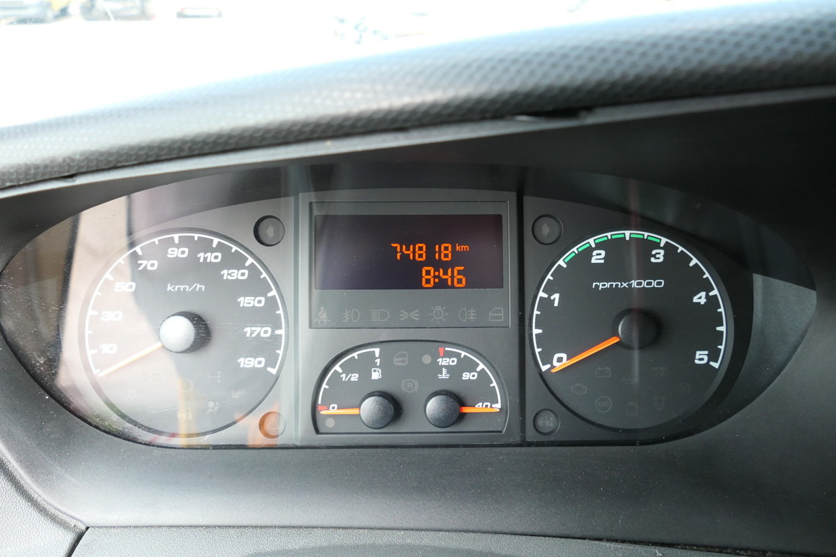 Furgons ar slēgtā virsbūve IVECO Daily 50C15 COC: foto 12