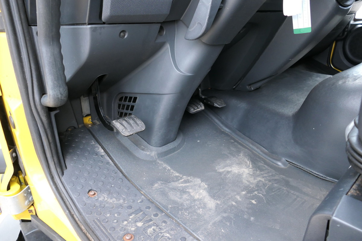 Kravas automašīna ar slēgto virsbūvi IVECO EuroCargo ML 120 E28/P AHK LBW Koffer 7,00x2,44x: foto 9 Kravas automašīna ar slēgto virsbūvi IVECO EuroCargo ML 120 E28/P AHK LBW Koffer 7,00x2,44x: foto 9