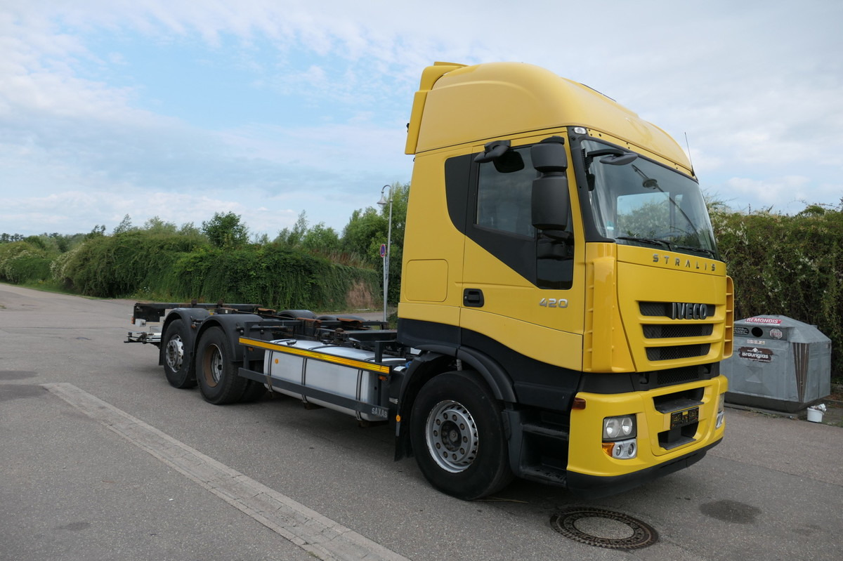 IVECO STRALIS AS 260 S42 Y/FS-CM ECO LBW AHK KLIMA INT - Konteineru vedējs/ Kravas automašīna ar noņemamā virsbūve: foto 3 IVECO STRALIS AS 260 S42 Y/FS-CM ECO LBW AHK KLIMA INT - Konteineru vedējs/ Kravas automašīna ar noņemamā virsbūve: foto 3