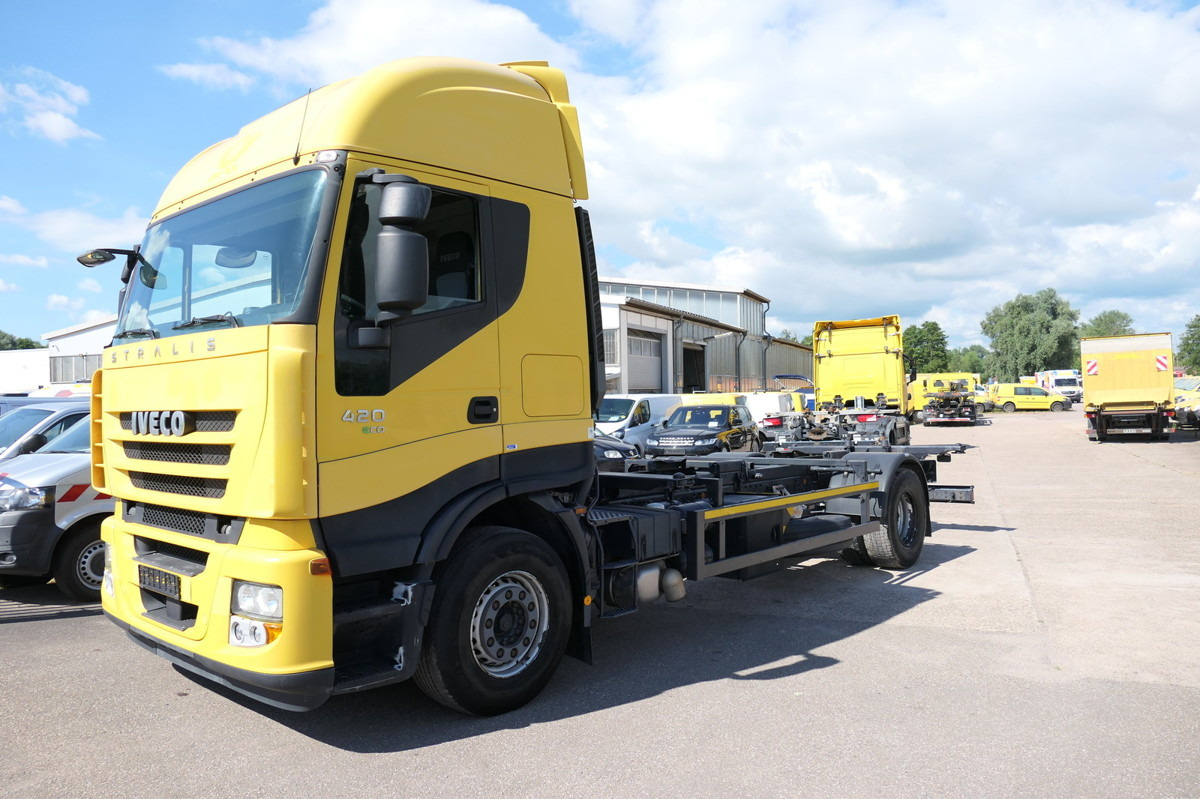 IVECO Stralis AS 190 S 420 ECO LBW AHK KLIMA INTARDER - Konteineru vedējs/ Kravas automašīna ar noņemamā virsbūve: foto 3 IVECO Stralis AS 190 S 420 ECO LBW AHK KLIMA INTARDER - Konteineru vedējs/ Kravas automašīna ar noņemamā virsbūve: foto 3