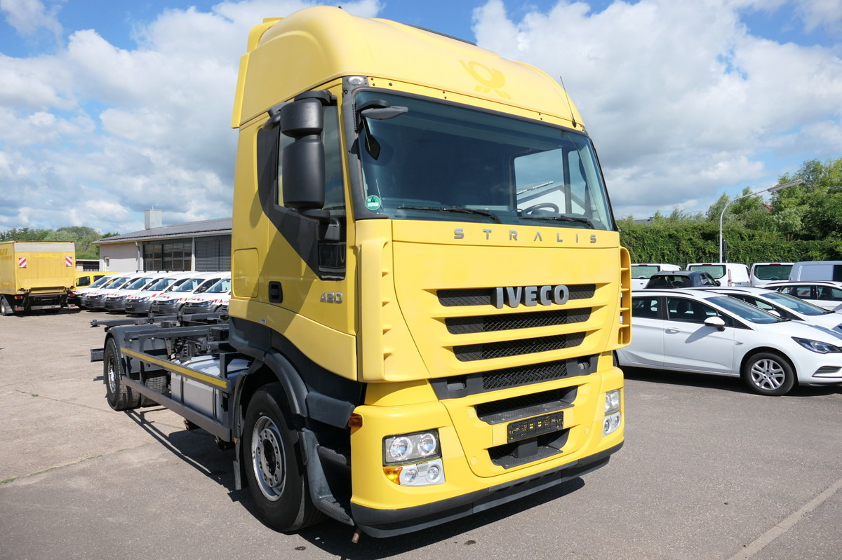 IVECO Stralis AS 190 S 420 ECO LBW AHK KLIMA INTARDER - Konteineru vedējs/ Kravas automašīna ar noņemamā virsbūve: foto 2 IVECO Stralis AS 190 S 420 ECO LBW AHK KLIMA INTARDER - Konteineru vedējs/ Kravas automašīna ar noņemamā virsbūve: foto 2