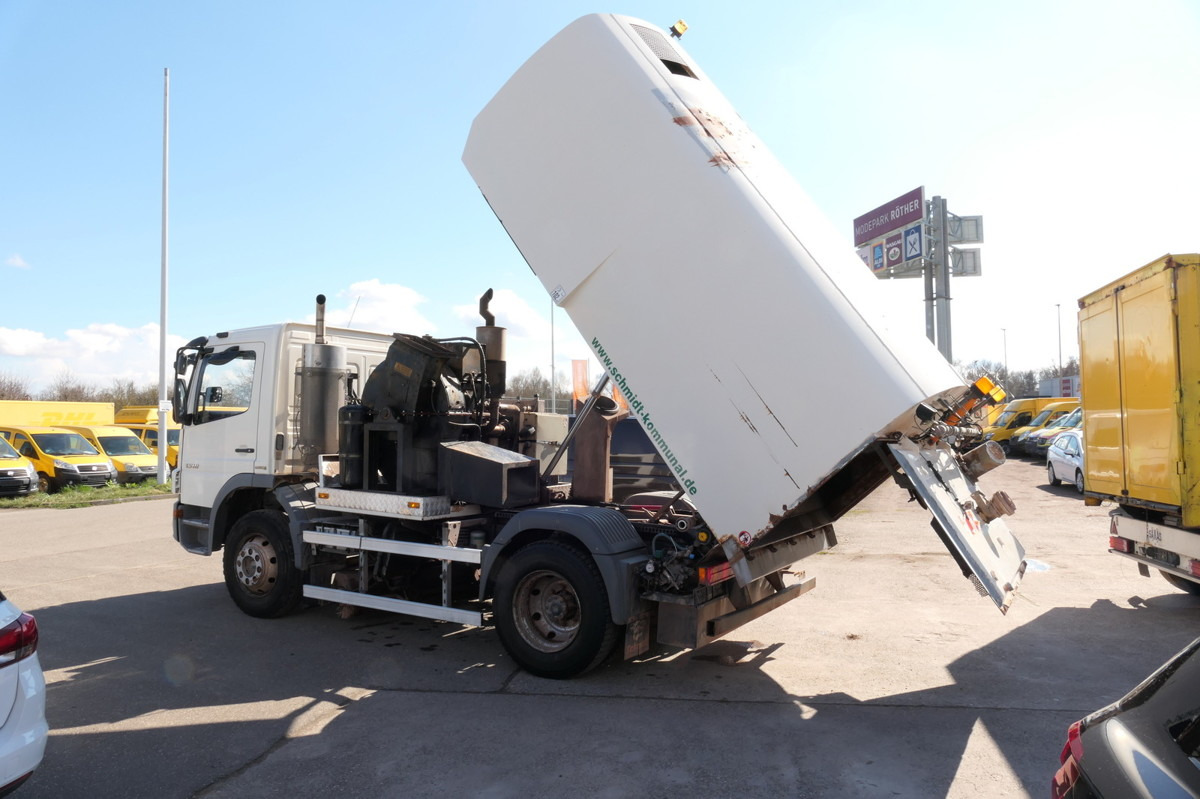 MERCEDES-BENZ Atego 1518 LKO 4x2 - Ielu tīrīšanas mašīna: foto 1 MERCEDES-BENZ Atego 1518 LKO 4x2 - Ielu tīrīšanas mašīna: foto 1