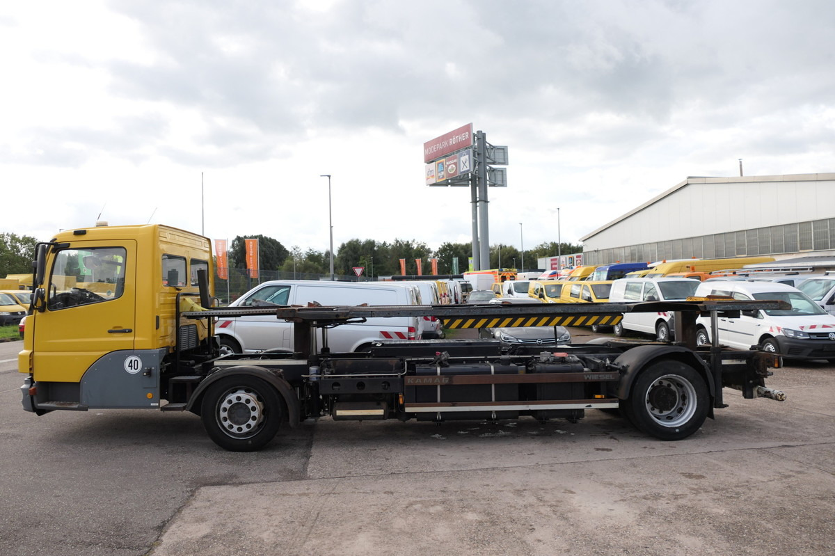 MERCEDES-BENZ KAMAG WBH 25 Wiesel Sattelkupplung Umsetzfahrz. - Konteineru vedējs/ Kravas automašīna ar noņemamā virsbūve: foto 2 MERCEDES-BENZ KAMAG WBH 25 Wiesel Sattelkupplung Umsetzfahrz. - Konteineru vedējs/ Kravas automašīna ar noņemamā virsbūve: foto 2