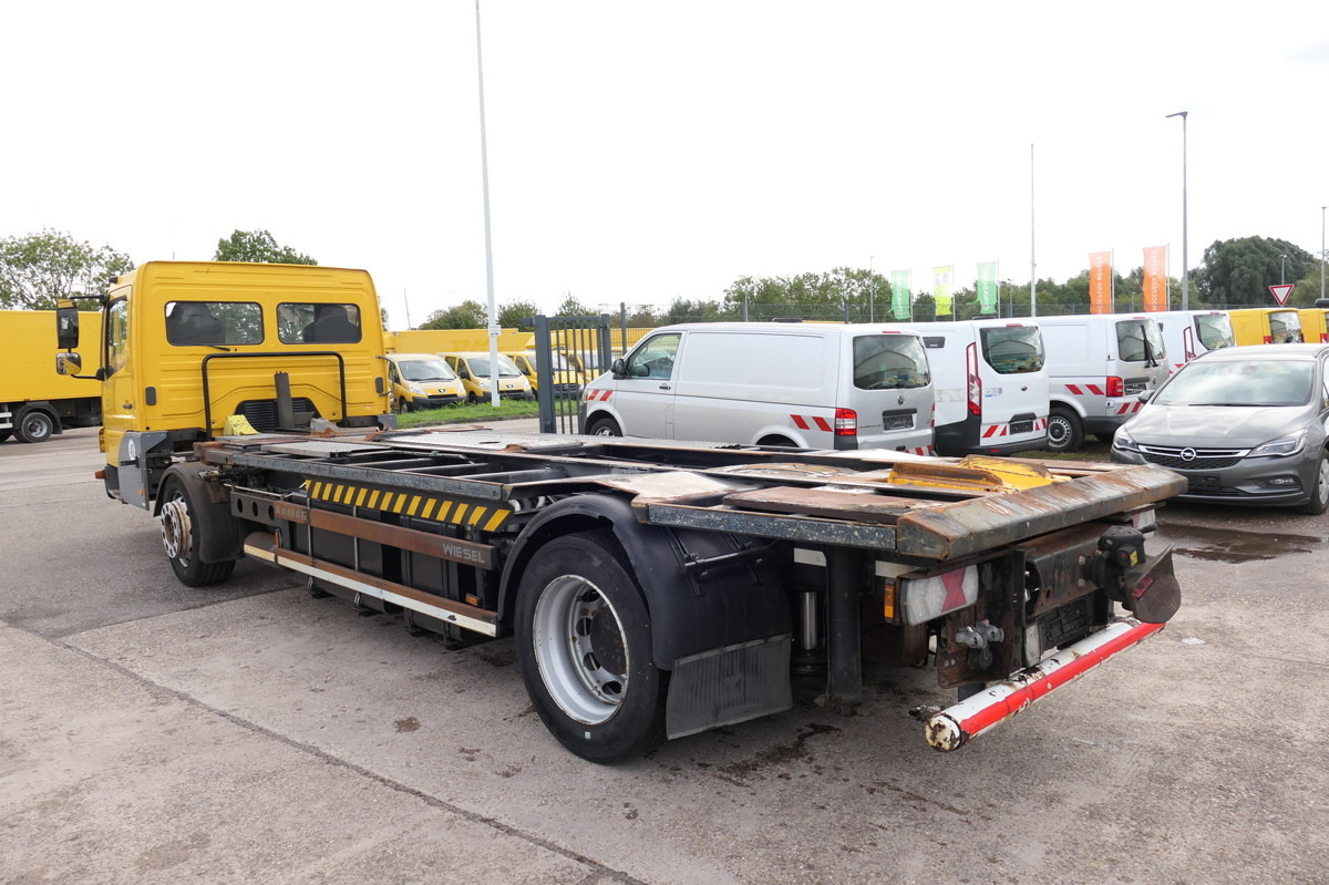 MERCEDES-BENZ KAMAG WBH 25 Wiesel Sattelkupplung Umsetzfahrz. - Konteineru vedējs/ Kravas automašīna ar noņemamā virsbūve: foto 5 MERCEDES-BENZ KAMAG WBH 25 Wiesel Sattelkupplung Umsetzfahrz. - Konteineru vedējs/ Kravas automašīna ar noņemamā virsbūve: foto 5