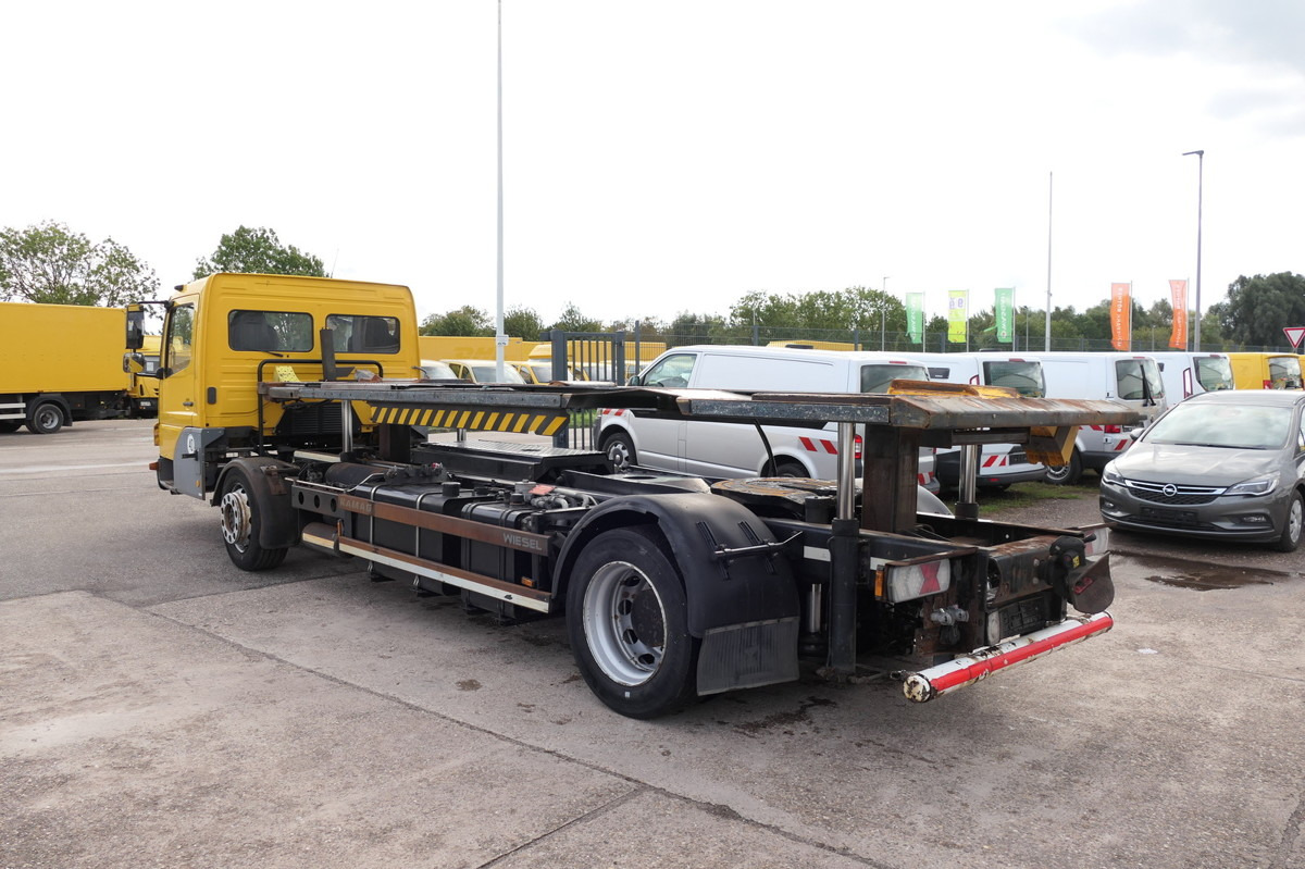 MERCEDES-BENZ KAMAG WBH 25 Wiesel Sattelkupplung Umsetzfahrz. - Konteineru vedējs/ Kravas automašīna ar noņemamā virsbūve: foto 1 MERCEDES-BENZ KAMAG WBH 25 Wiesel Sattelkupplung Umsetzfahrz. - Konteineru vedējs/ Kravas automašīna ar noņemamā virsbūve: foto 1