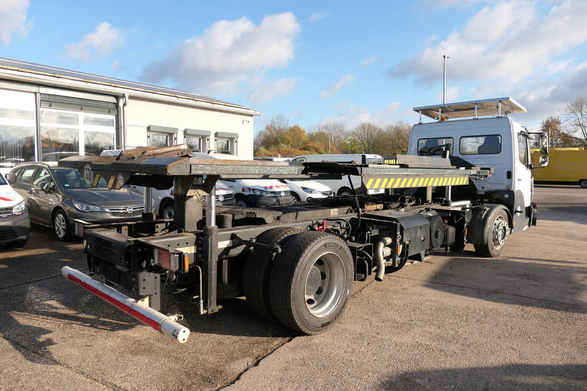 MERCEDES-BENZ Kamag Wiesel WBH 25 E4-D - Konteineru vedējs/ Kravas automašīna ar noņemamā virsbūve: foto 2 MERCEDES-BENZ Kamag Wiesel WBH 25 E4-D - Konteineru vedējs/ Kravas automašīna ar noņemamā virsbūve: foto 2