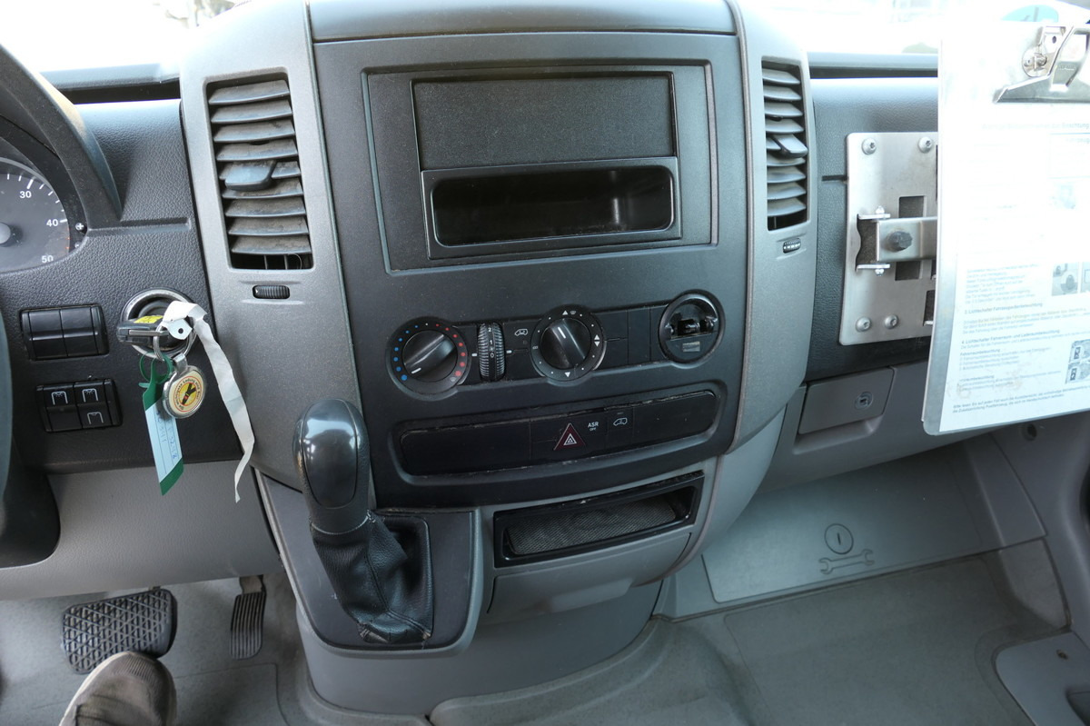 Furgons ar slēgtā virsbūve MERCEDES-BENZ SPRINTER 310 CDI MAXI EURO-5 KOFFER REGALE KAMER: foto 10 Furgons ar slēgtā virsbūve MERCEDES-BENZ SPRINTER 310 CDI MAXI EURO-5 KOFFER REGALE KAMER: foto 10