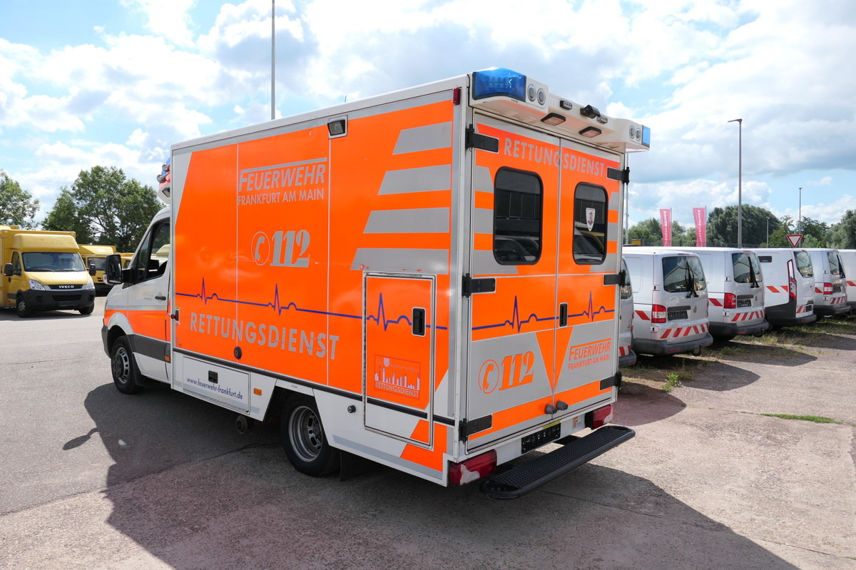 MERCEDES-BENZ Sprinter 519 CDI Klima Krankenwagen Fahrtec Aufb - Ātrās palīdzības mašīna: foto 3 MERCEDES-BENZ Sprinter 519 CDI Klima Krankenwagen Fahrtec Aufb - Ātrās palīdzības mašīna: foto 3