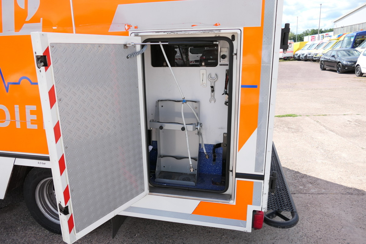 MERCEDES-BENZ Sprinter 519 CDI Klima Krankenwagen Fahrtec Aufb līzingu MERCEDES-BENZ Sprinter 519 CDI Klima Krankenwagen Fahrtec Aufb: foto 8 MERCEDES-BENZ Sprinter 519 CDI Klima Krankenwagen Fahrtec Aufb līzingu MERCEDES-BENZ Sprinter 519 CDI Klima Krankenwagen Fahrtec Aufb: foto 8