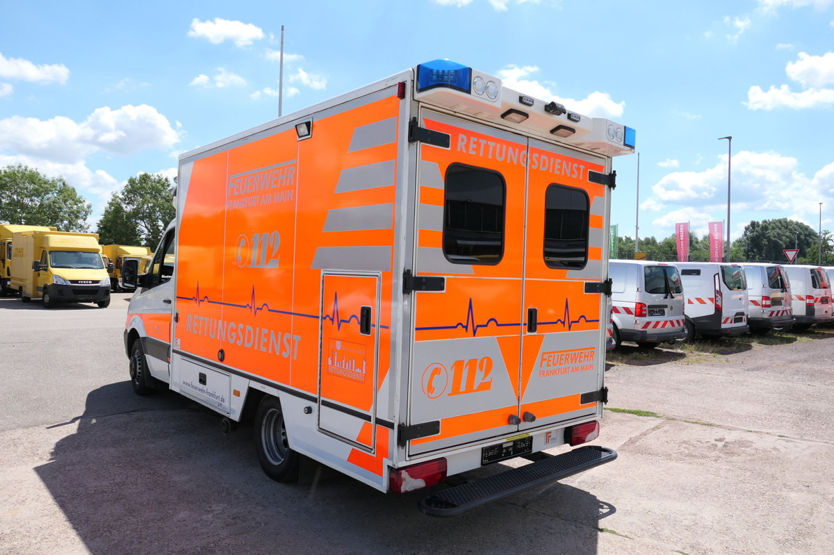 MERCEDES-BENZ Sprinter 519 CDI Klima Krankenwagen Fahrtec Aufb - Ātrās palīdzības mašīna: foto 3 MERCEDES-BENZ Sprinter 519 CDI Klima Krankenwagen Fahrtec Aufb - Ātrās palīdzības mašīna: foto 3