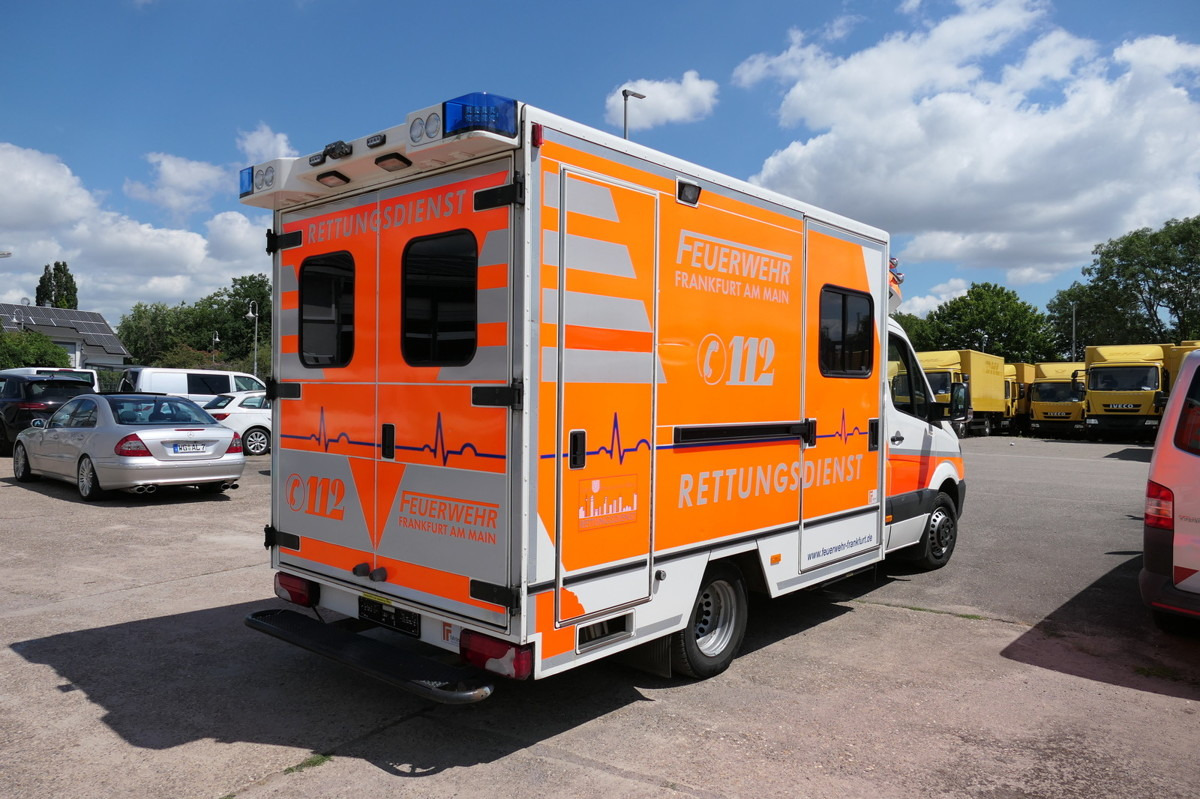 MERCEDES-BENZ Sprinter 519 CDI Klima Krankenwagen Fahrtec Aufb - Ātrās palīdzības mašīna: foto 4 MERCEDES-BENZ Sprinter 519 CDI Klima Krankenwagen Fahrtec Aufb - Ātrās palīdzības mašīna: foto 4
