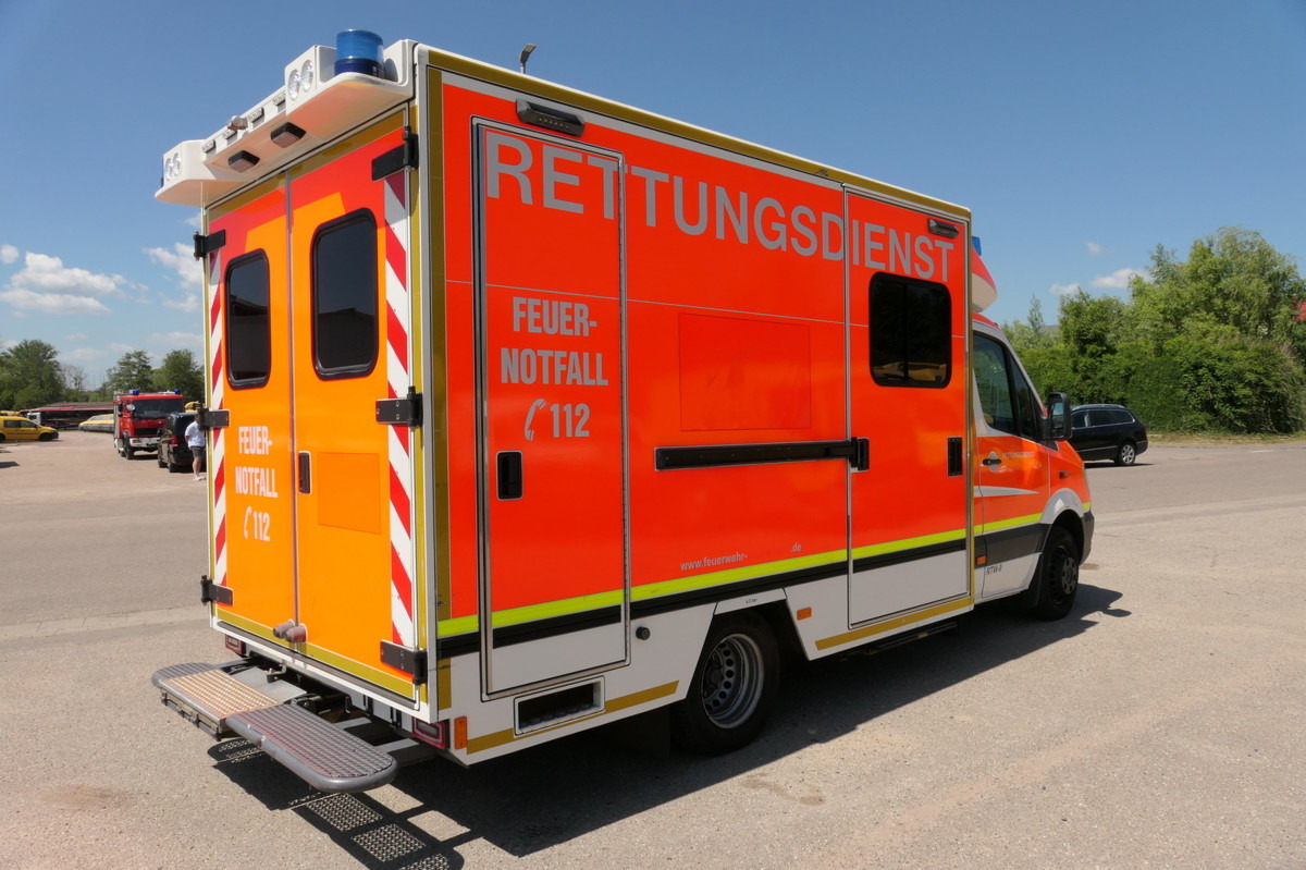 MERCEDES-BENZ Sprinter 519 CDI Klima Krankenwagen - Ātrās palīdzības mašīna: foto 3 MERCEDES-BENZ Sprinter 519 CDI Klima Krankenwagen - Ātrās palīdzības mašīna: foto 3