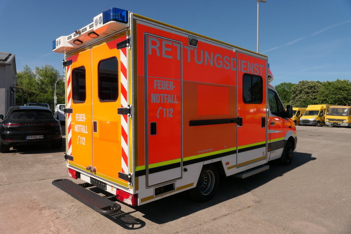 MERCEDES-BENZ Sprinter 519 CDI Klima Krankenwagen - Ātrās palīdzības mašīna: foto 3 MERCEDES-BENZ Sprinter 519 CDI Klima Krankenwagen - Ātrās palīdzības mašīna: foto 3