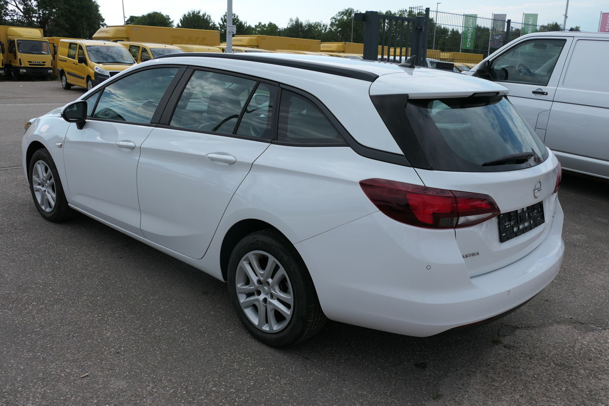 OPEL Astra K 1.6 CDTI Edition S/S KLIMA - Vieglā automašīna: foto 4 OPEL Astra K 1.6 CDTI Edition S/S KLIMA - Vieglā automašīna: foto 4
