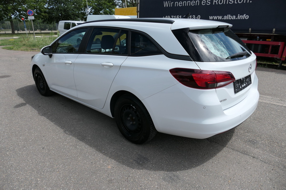 OPEL Astra K 1.6 CDTI Edition S/S KLIMA - Vieglā automašīna: foto 4 OPEL Astra K 1.6 CDTI Edition S/S KLIMA - Vieglā automašīna: foto 4
