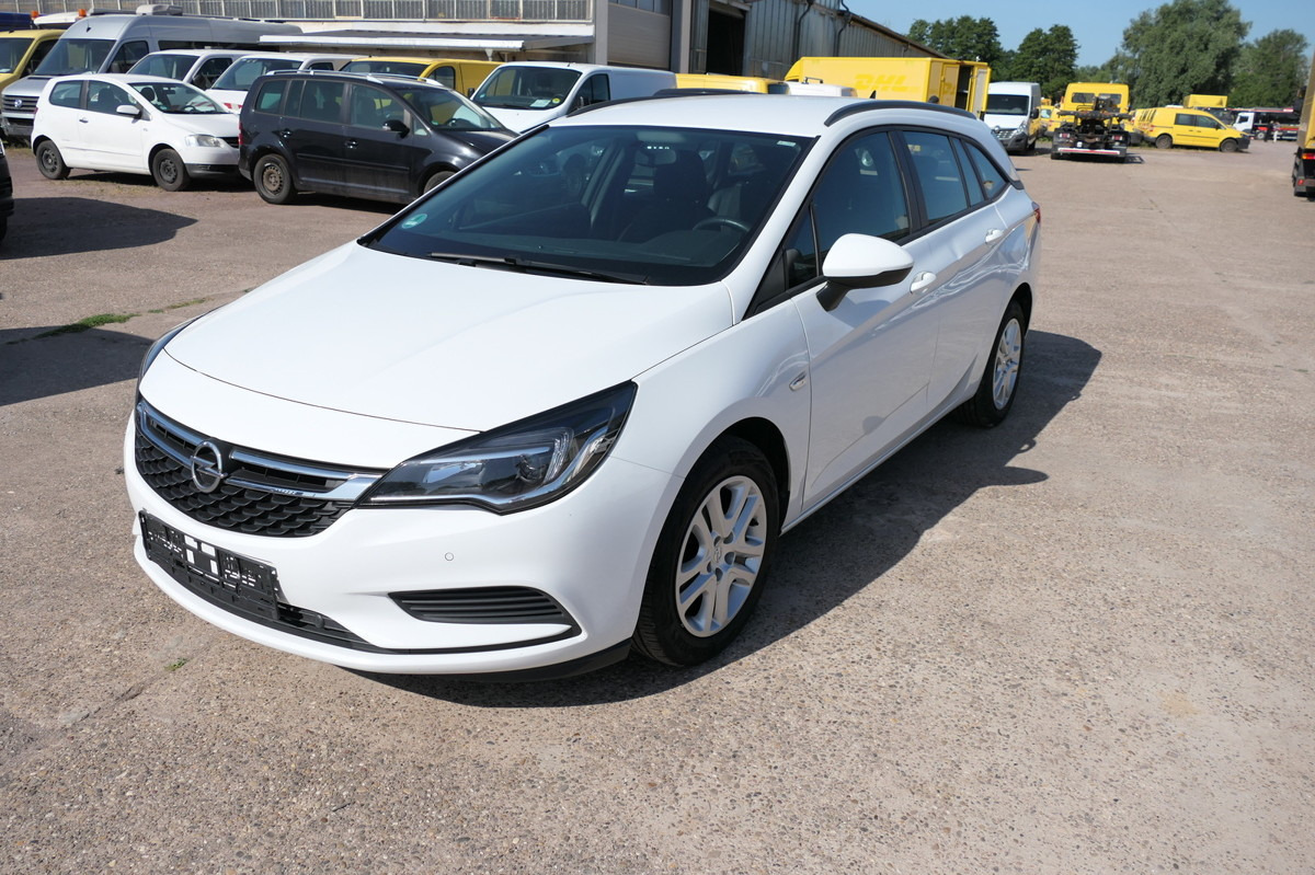 OPEL Astra K 1.6 CDTI Edition S/S KLIMA - Vieglā automašīna: foto 1 OPEL Astra K 1.6 CDTI Edition S/S KLIMA - Vieglā automašīna: foto 1