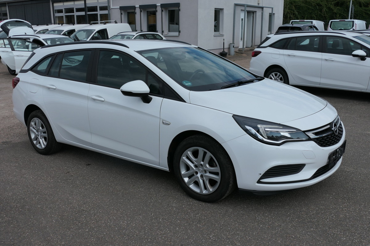 OPEL Astra K 1.6 CDTI Edition S/S KLIMA - Vieglā automašīna: foto 2 OPEL Astra K 1.6 CDTI Edition S/S KLIMA - Vieglā automašīna: foto 2