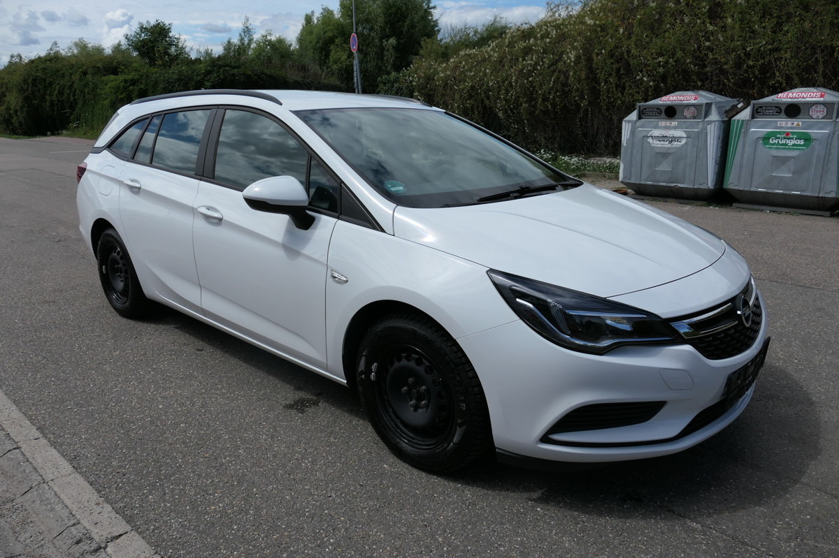 OPEL Astra K 1.6 CDTI Edition S/S KLIMA - Vieglā automašīna: foto 2 OPEL Astra K 1.6 CDTI Edition S/S KLIMA - Vieglā automašīna: foto 2