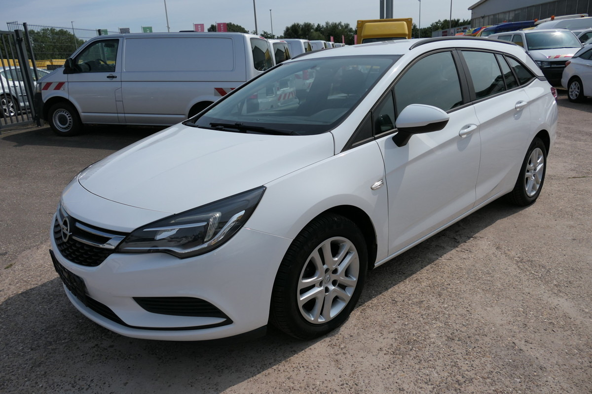 OPEL Astra K 1.6 CDTI Edition S/S KLIMA - Vieglā automašīna: foto 1 OPEL Astra K 1.6 CDTI Edition S/S KLIMA - Vieglā automašīna: foto 1