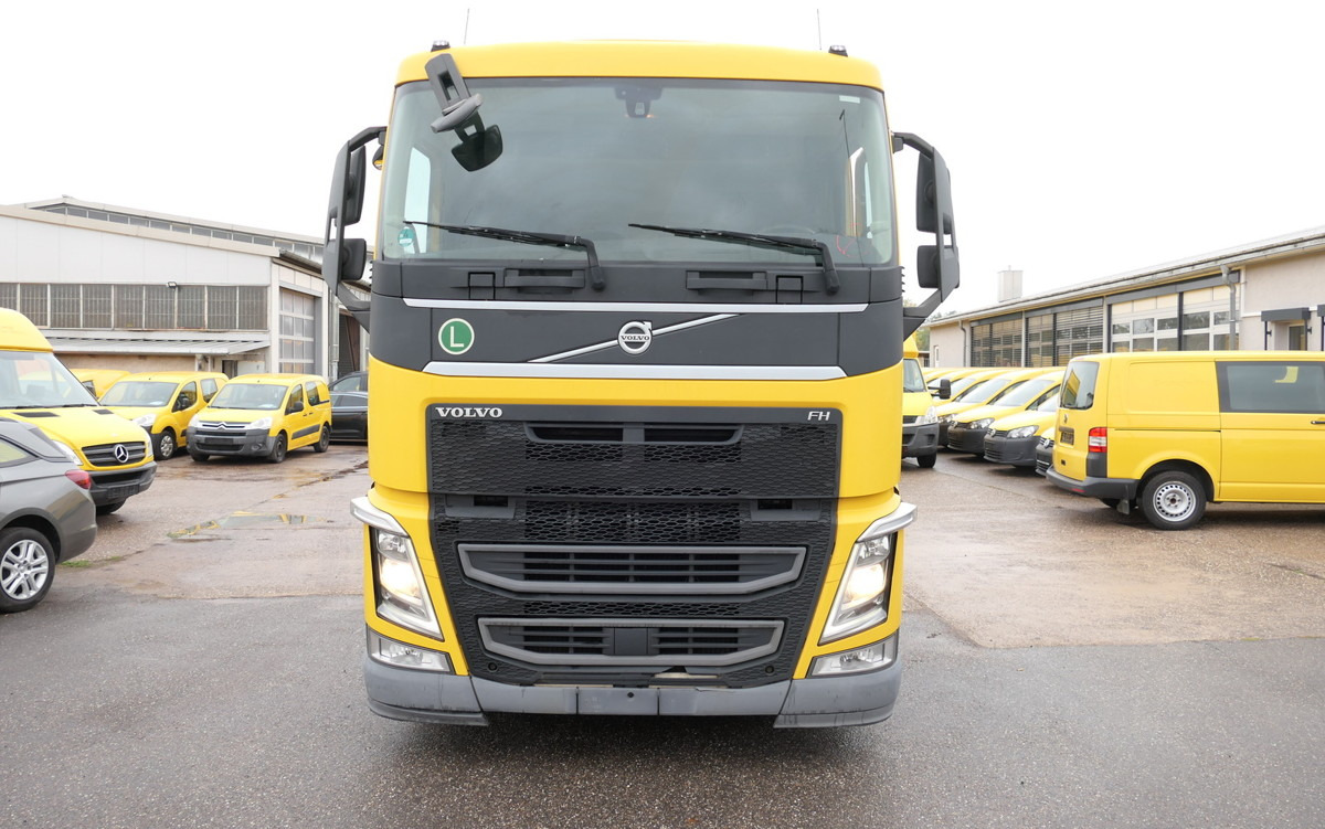 VOLVO FH 26.420 6x2 BDF - Konteineru vedējs/ Kravas automašīna ar noņemamā virsbūve: foto 2 VOLVO FH 26.420 6x2 BDF - Konteineru vedējs/ Kravas automašīna ar noņemamā virsbūve: foto 2
