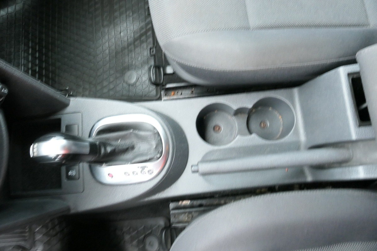 Mazs furgons VW Caddy 1,6 TDI Typ 2K Automatik Klima Sortimo Wer: foto 14