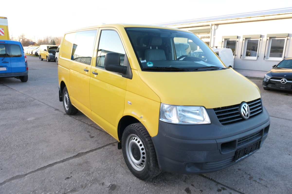 VW T5 Transporter 1.9 TDI PARKTRONIK 2xSCHIEBETÜR - Mazs furgons: foto 3 VW T5 Transporter 1.9 TDI PARKTRONIK 2xSCHIEBETÜR - Mazs furgons: foto 3