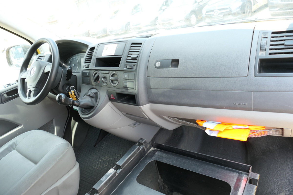 VW T5 Transporter 2.0 TDI COC - Mazs furgons: foto 5 VW T5 Transporter 2.0 TDI COC - Mazs furgons: foto 5