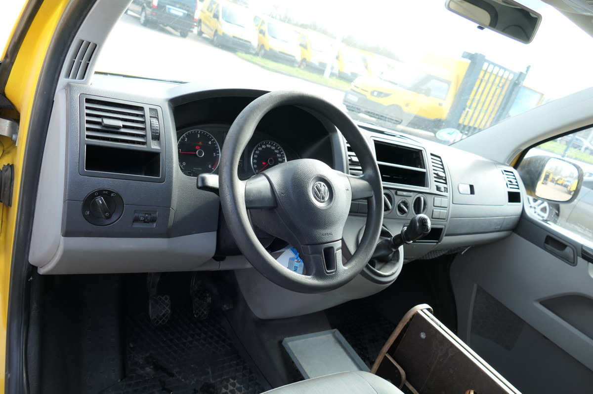 Interior photo 1: Mazs furgons VW T5 Transporter 2.0 TDI PARKTRONIK EURO-5 2xSCHIE