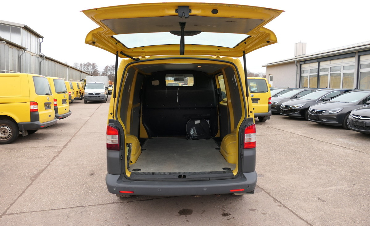 Interior photo 2: Mazs furgons VW T5 Transporter 2.0 TDI PARKTRONIK EURO-5 2xSCHIE