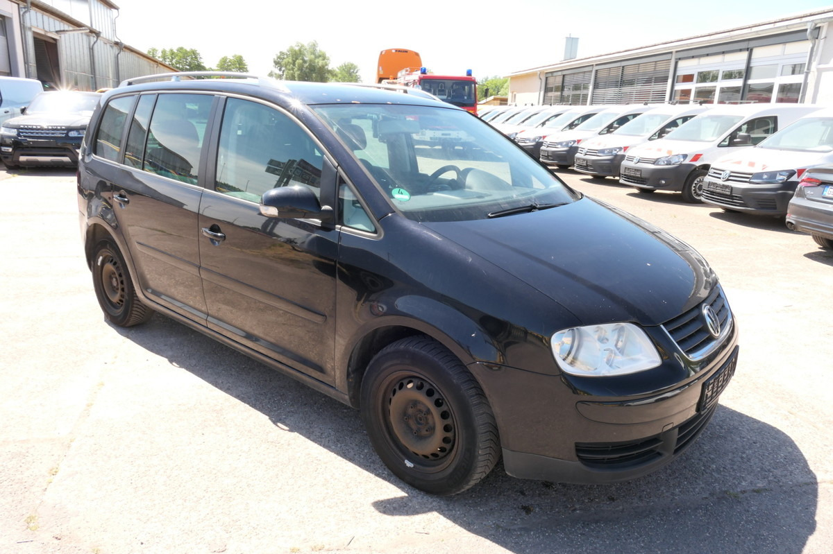 VW Touran Trendline - Vieglā automašīna: foto 2 VW Touran Trendline - Vieglā automašīna: foto 2