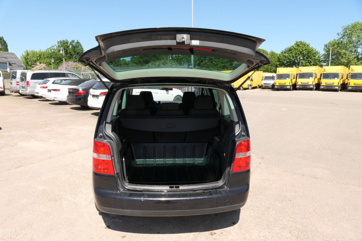 VW Touran Trendline - Vieglā automašīna: foto 5 VW Touran Trendline - Vieglā automašīna: foto 5
