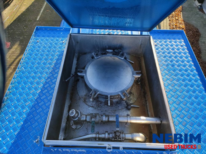 Puspiekabe cisterna LAG O-3-39 T Tank trailer - 32.000ltr: foto 7 Puspiekabe cisterna LAG O-3-39 T Tank trailer - 32.000ltr: foto 7