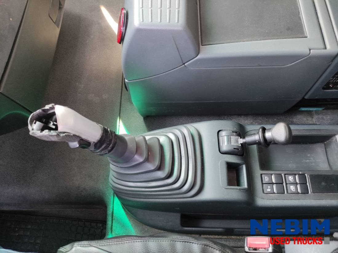 MAN TGX 26.480 6x2 - Intarder - Šasija kravas automašīna: foto 4 MAN TGX 26.480 6x2 - Intarder - Šasija kravas automašīna: foto 4