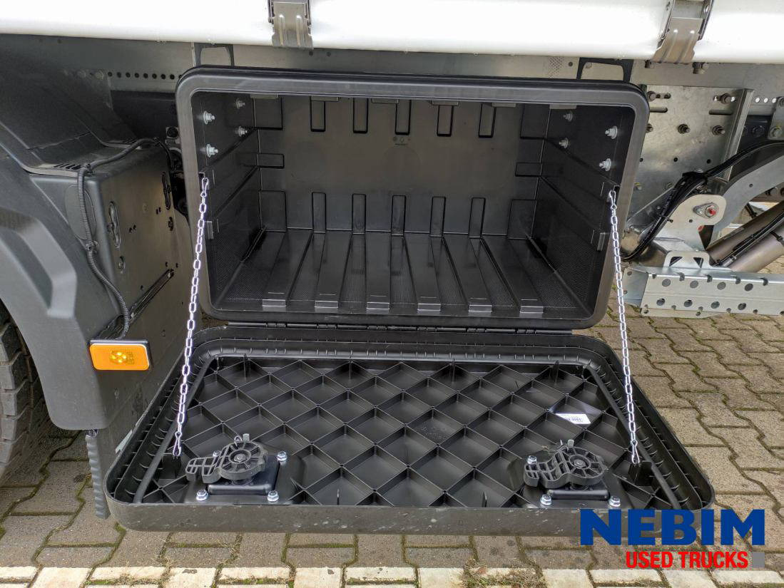 Jaunā Kravas automašīna ar tentu Volvo FM 330 4X2: foto 15