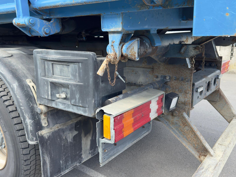 Kravas automašīna pašizgāzējs, Kravas auto ar manipulatoru Mercedes-Benz ACTROS 2632: foto 20